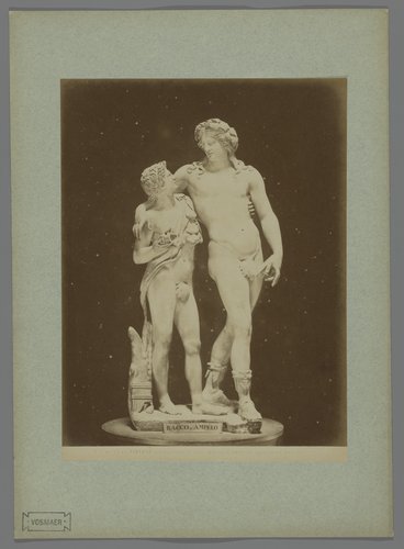 Sculptuur van Bacchus en Ampelos in de Galleria degli Uffizi te Florence by Fratelli Alinari
