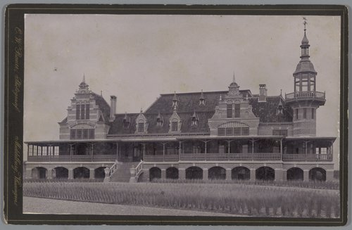 Gezicht op het Badpaviljoen in Domburg