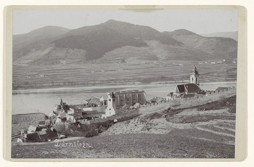 Gezicht op Dürnstein aan de Donau