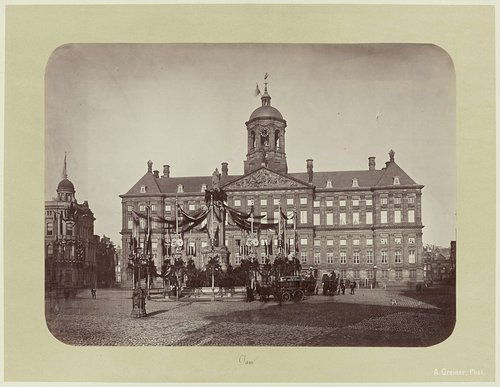 Het gedenkteken op de Dam met het Paleis, 1879