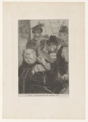 Drie mannen staan op een schip rondom een monnik met rozenkrans in zijn handen
