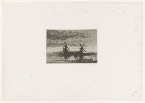 Twee molens aan een waterplas