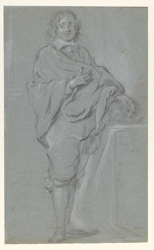 Staande man bij een tafel