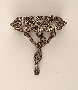 Brooch by Unknown