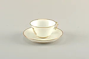 Cup and Saucer, from a Napoleon III Table Service (Tasse et soucoupe, Service Ã  Chiffre DorÃ© de l'Empereur NapolÃ©on III)
