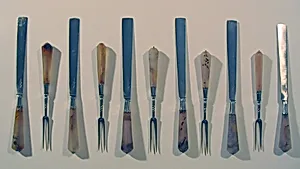 Fork with Eight-Paneled Agate Handle