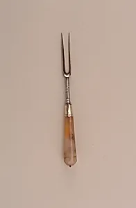 Fork with Eight-Paneled Agate Handle
