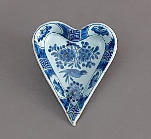 Heart-Shaped Sweetmeat Dish