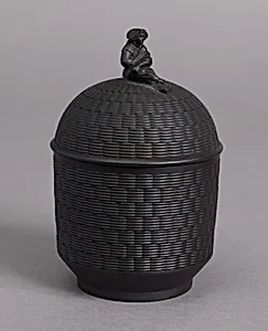 Sugar bowl and lid