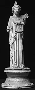 Athena, stående iført peplos m. ægide, og hjelm by Ubekendt
