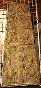 Beslag med Potnia Theron, Herakles og kentaur m.fl. by Ubekendt
