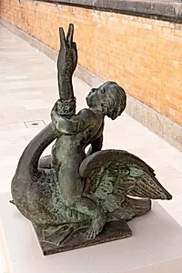 Drengen med svanen. Springvandsfigur