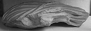 Fragment af hængende draperi by Ubekendt