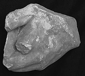Fragment. Liggende mand mod højre, Alfeios by Ubekendt
