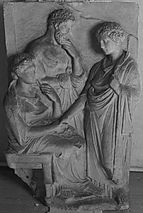 Gravrelief. Siddende kvinde mod h., tager afsked med stående kvinde, bag den siddende en stående mand by Ubekendt