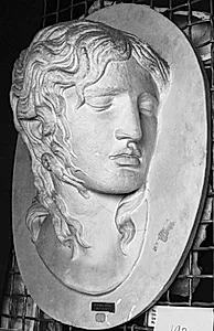 Hoved af kvinde med lukkede øjne, Medusa Ludovisi by Ubekendt