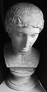 Kvindehoved fra statue, Afrodite fra Frejus typen by Ubekendt