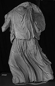 Løbende kvindefigur, Artemis? by Ubekendt