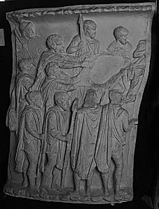 Marcus Aurelius og hans stab siddende på klapstole foran germanere by Ubekendt