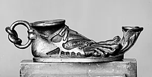Olielampe. Fod med sandal by Andrea Riccio