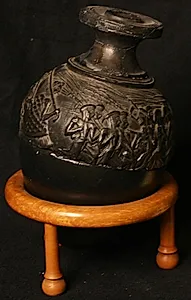Top af rhyton med høstprocession i relief by Ubekendt