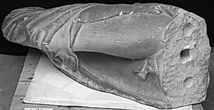 Torso. Liggende mand mod højre, Alfeios by Ubekendt