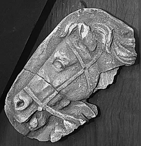 Trajan søjlen. Hestehoved by Ubekendt