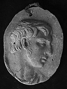 Trajan søjlen. Mandehoved, højre profil by Ubekendt