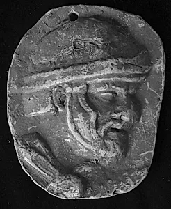 Trajan søjlen. Mandehoved, højre profil by Ubekendt