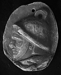 Trajan søjlen. Mandehoved, højre profil by Ubekendt