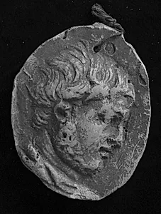 Trajan søjlen. Mandehoved, højre profil by Ubekendt