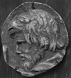 Trajan søjlen. Mandehoved, venstre profil by Ubekendt