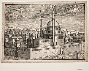 Uidentificeret moské med 2 minareter set fra sydvest; hinsides vandet ses Galata? I nederste h. hjørne en kubisk sten, hvorpå er indridset en kvadratisk geometrisk figur, som måske viser moskéens grundplan by Melchior Lorck