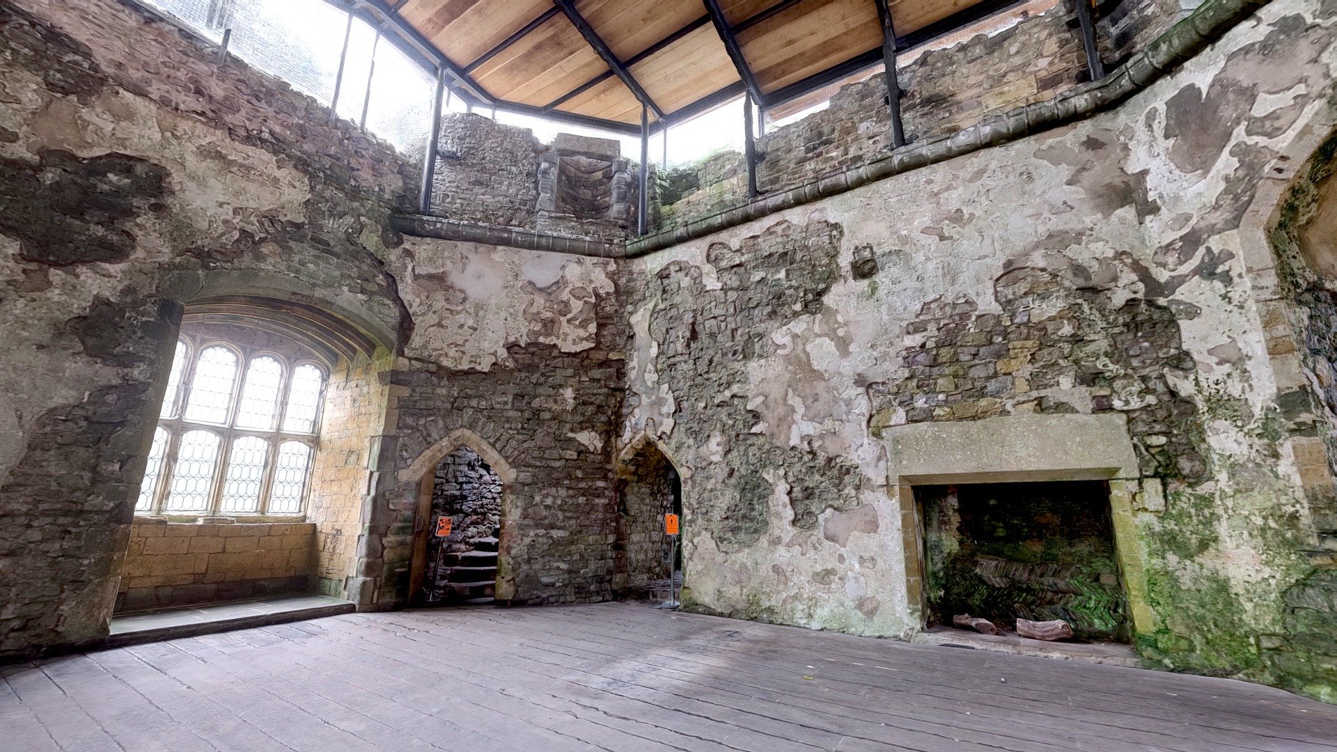 Chepstow Castle: Marten's Tower