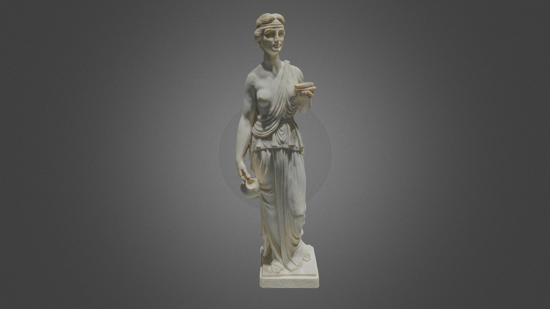 Statue of woman (possibly Venus / Aphrodite)