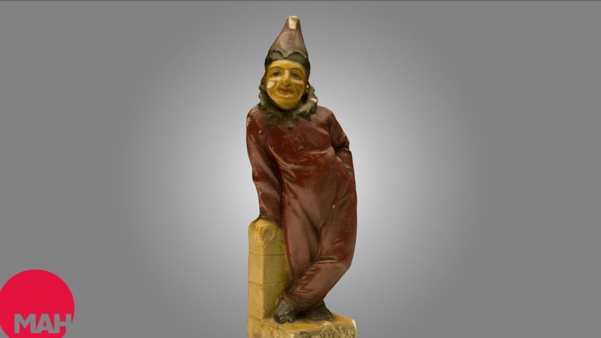 Boardwalk Souvenir: Clown Statuette