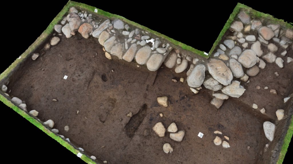 Trench B, Niðri á Bakka