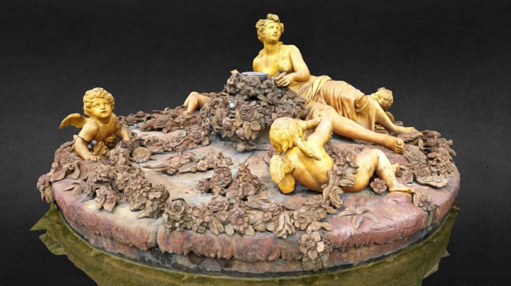 Flora fountain - garden of Versailles