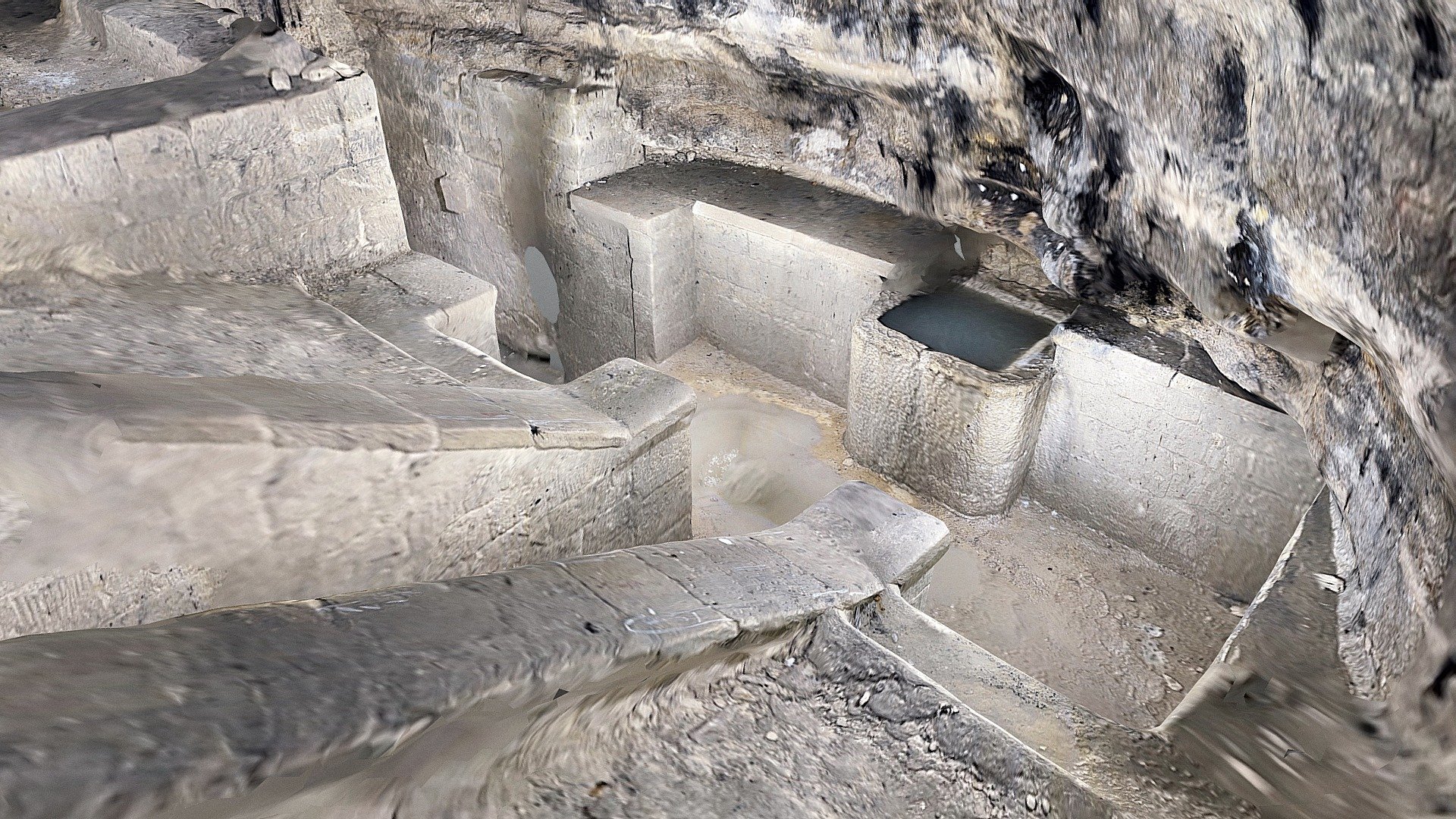 Paris catacombs: Fontaine Des Chartreux (1)