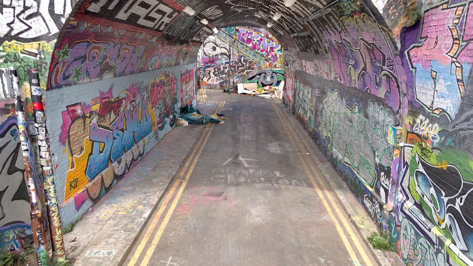 Fleet Street Hill Arch Graffitti